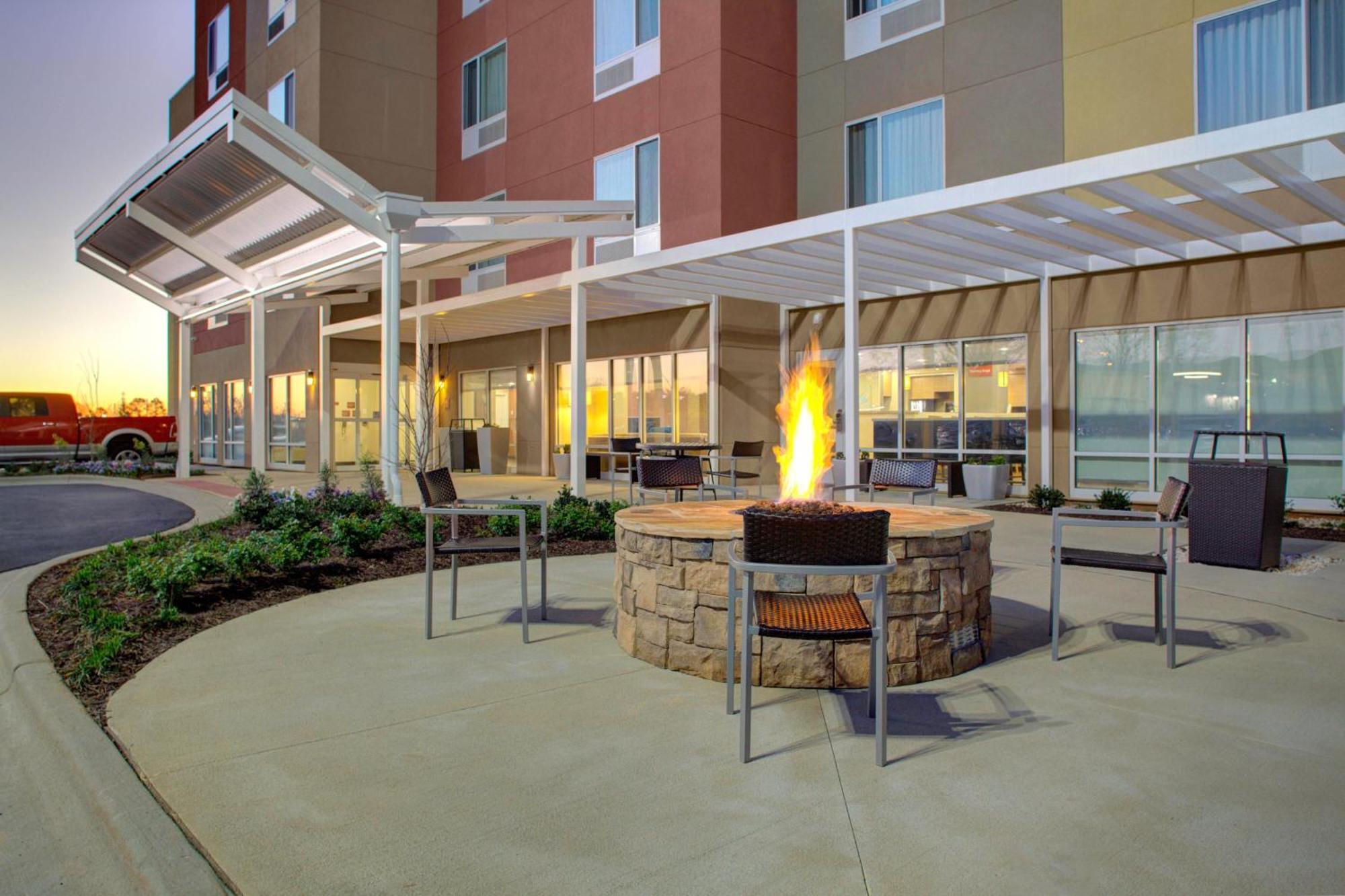 Towneplace Suites By Marriott Albany Exterior foto